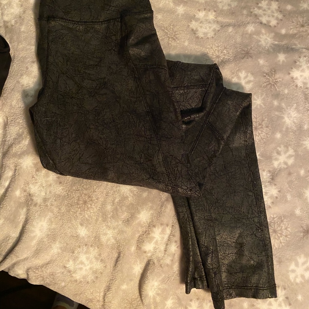 Fake leather leggings